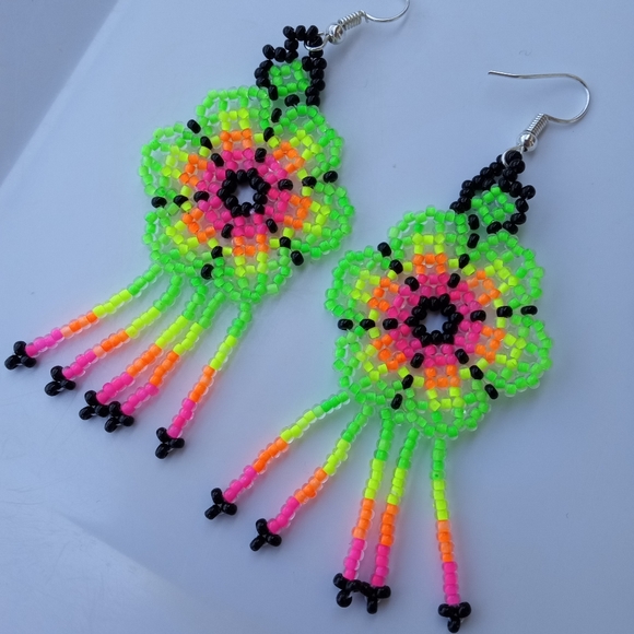 Handmade Earrings Beaded Neon Flowers Dangle Earrings From Mexico Handcrafted - Picture 1 of 3